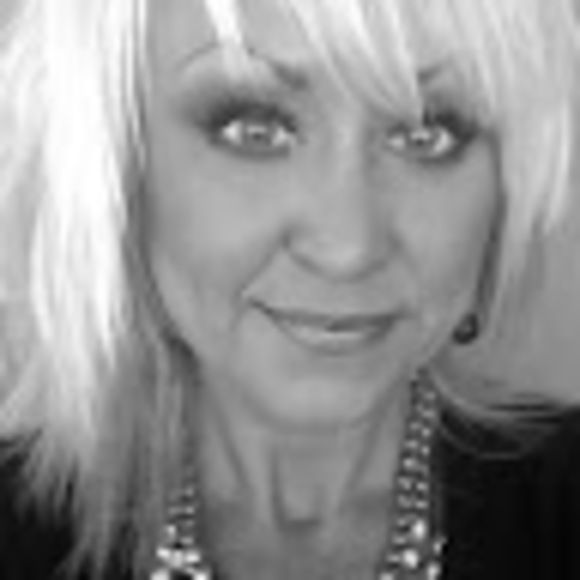 carrie_henschel